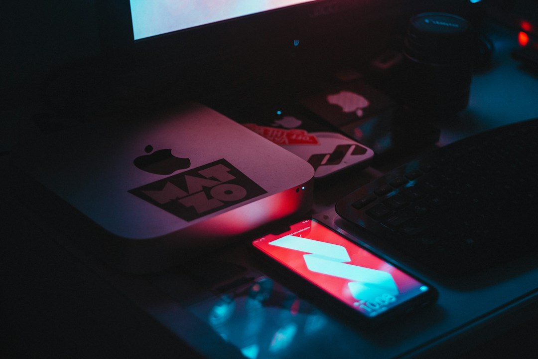 Luxury non-explicit illustration of Sites de cam móvel para shows C2C privados with mobile, playback and device compatibility checks